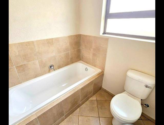 2 BEDROOM HOUSE FOR SALE IN SELCOURT